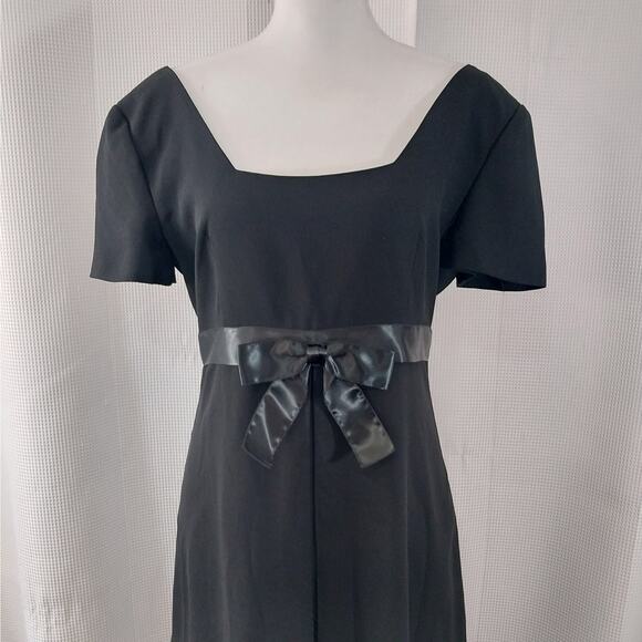 NWOT! MAGGY LONDON! RICH BLACK HEAVY CHIFFON, BOW FRONT FULL LENGTH GOWN! SZ 8 - Picture 3 of 10